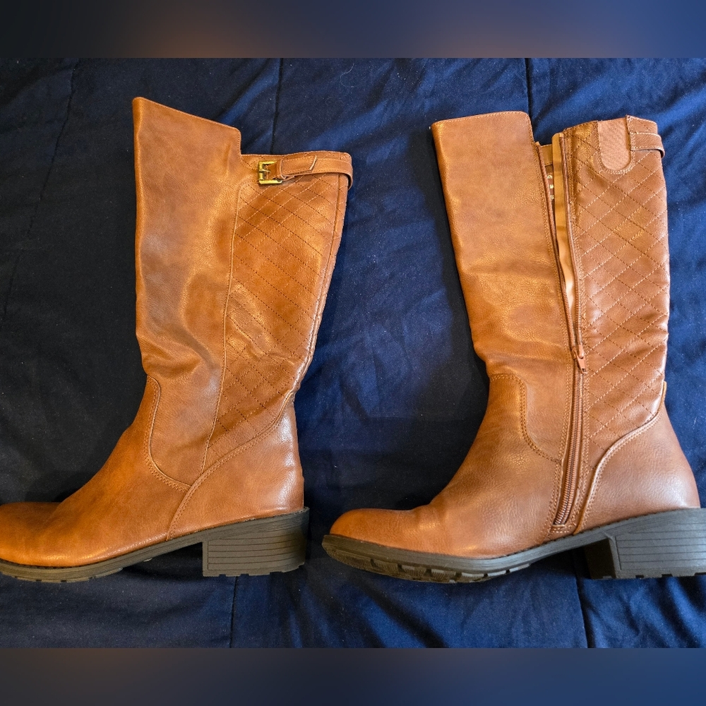 SJB Duluth Boots 11 M NWOB
